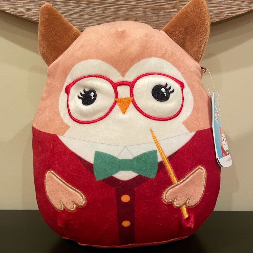 NWT!! 8 inch jaydelle squishmallow